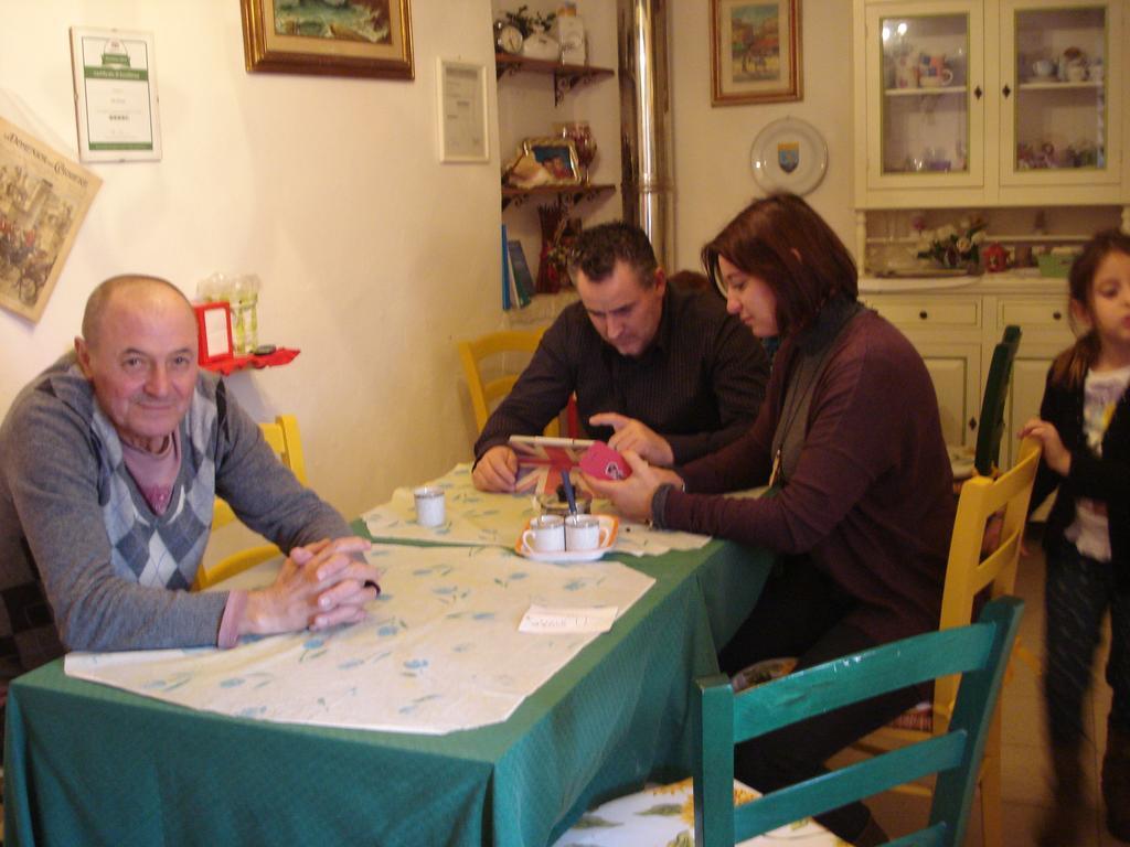 Bed and Breakfast Da Giuse Trebiano Екстер'єр фото